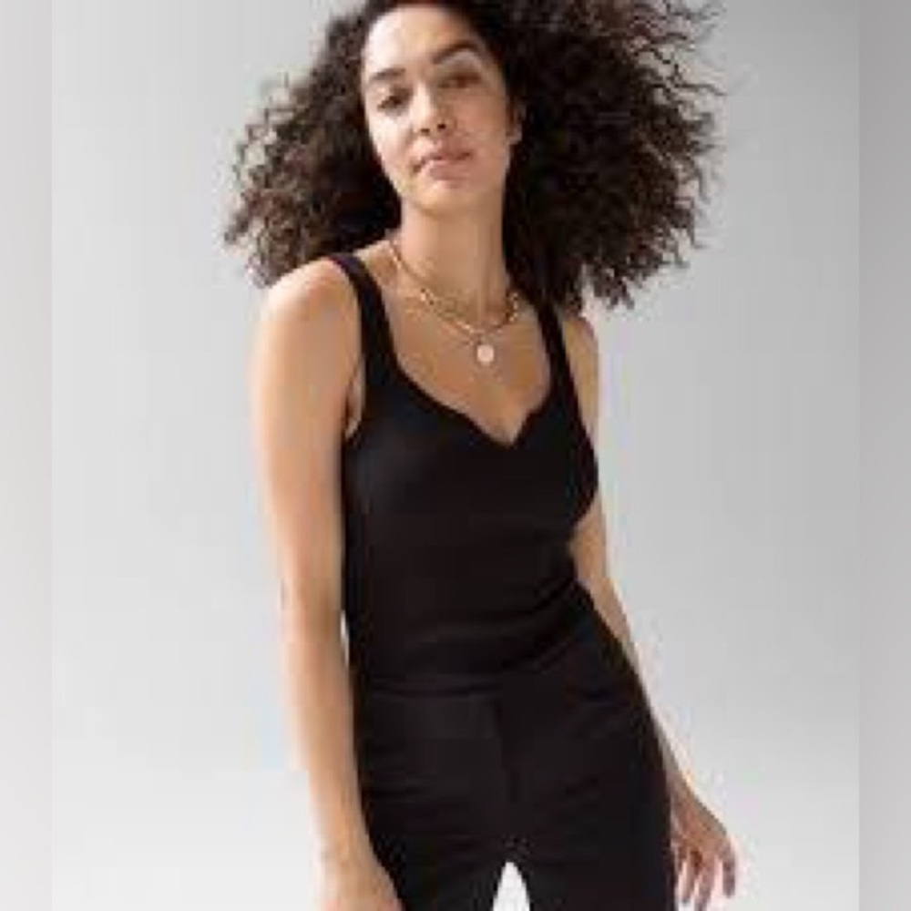 White House Black Market sweetheart ribbed tank